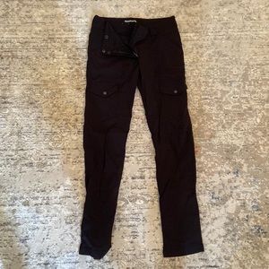 Stretchy black cargo pants with a business style
